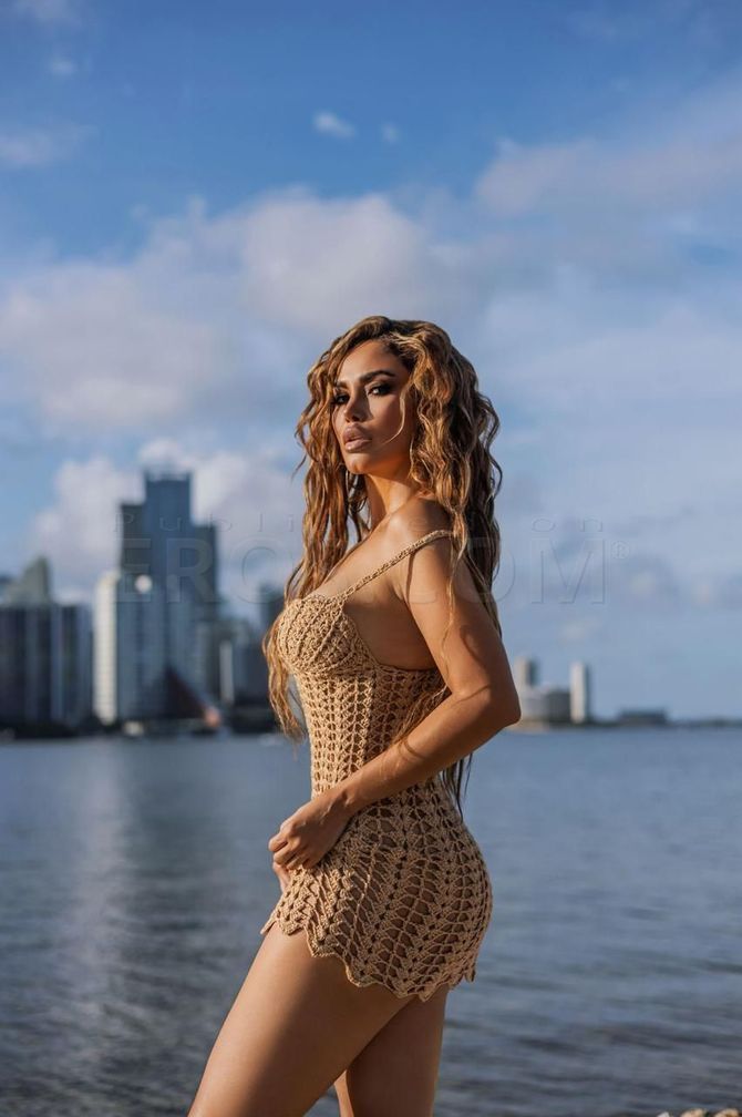 ISABELLA LEON in RICHMOND