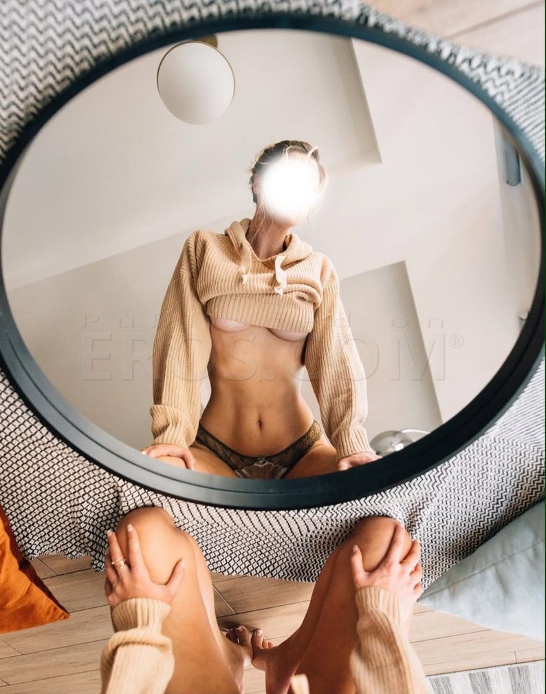 Anika — photo 3