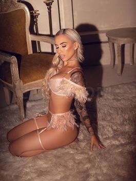 VIOLET IN CENTER CITY