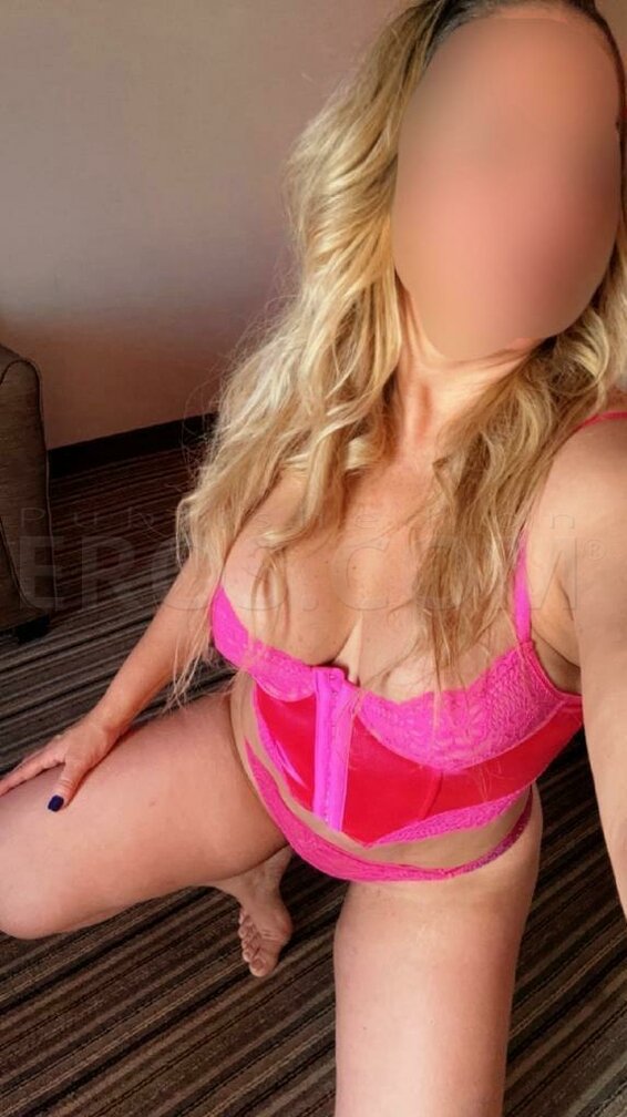 Maya Ferraz . Fall River