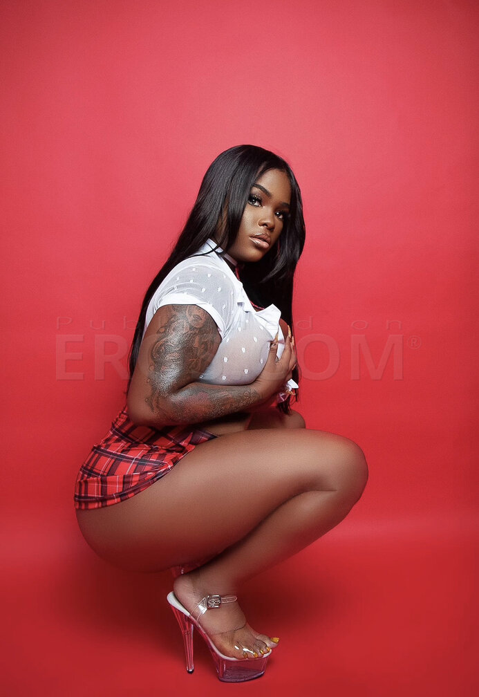 Lyric E — photo 2